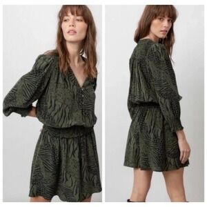 RAILS Dress L Green Pullover Smocked Olive Leopard Cheetah Long Sleeve $228‎